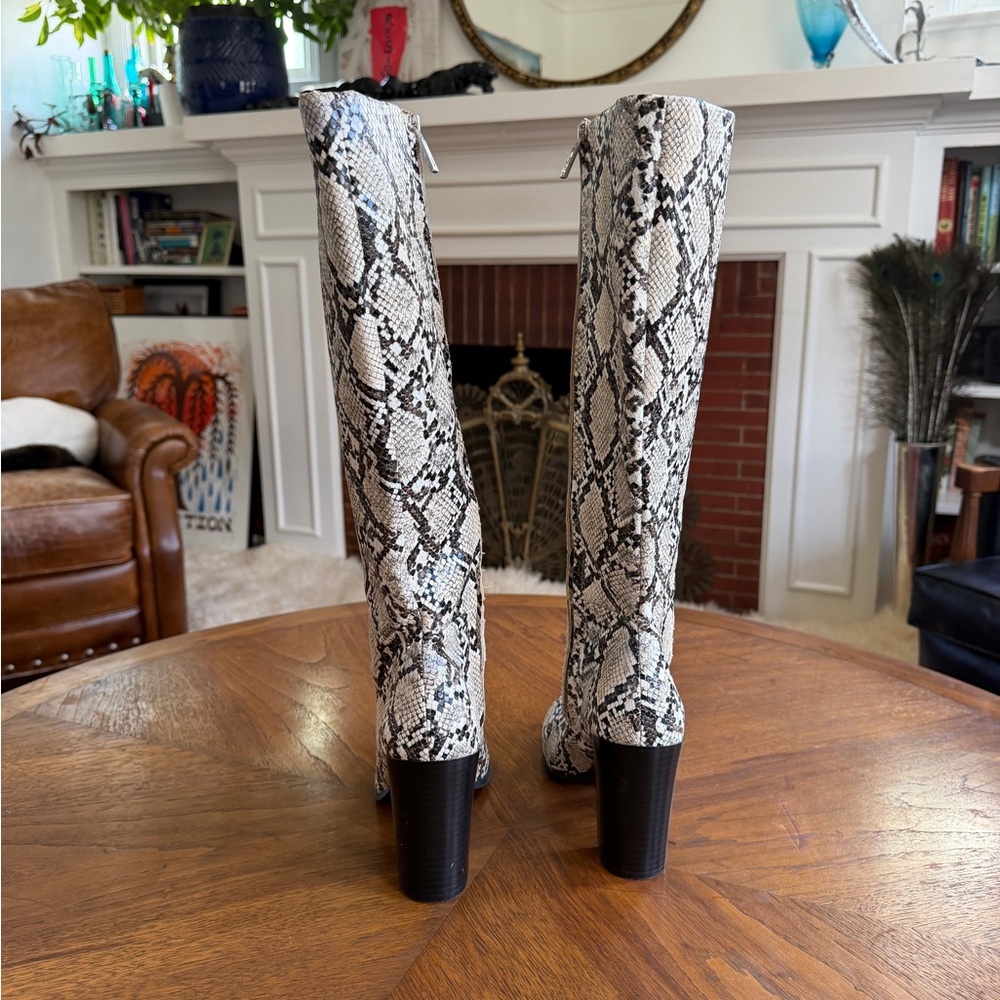 Kenneth Cole Snakeskin Justin Heeled Boots 8 - Picture 4 of 8